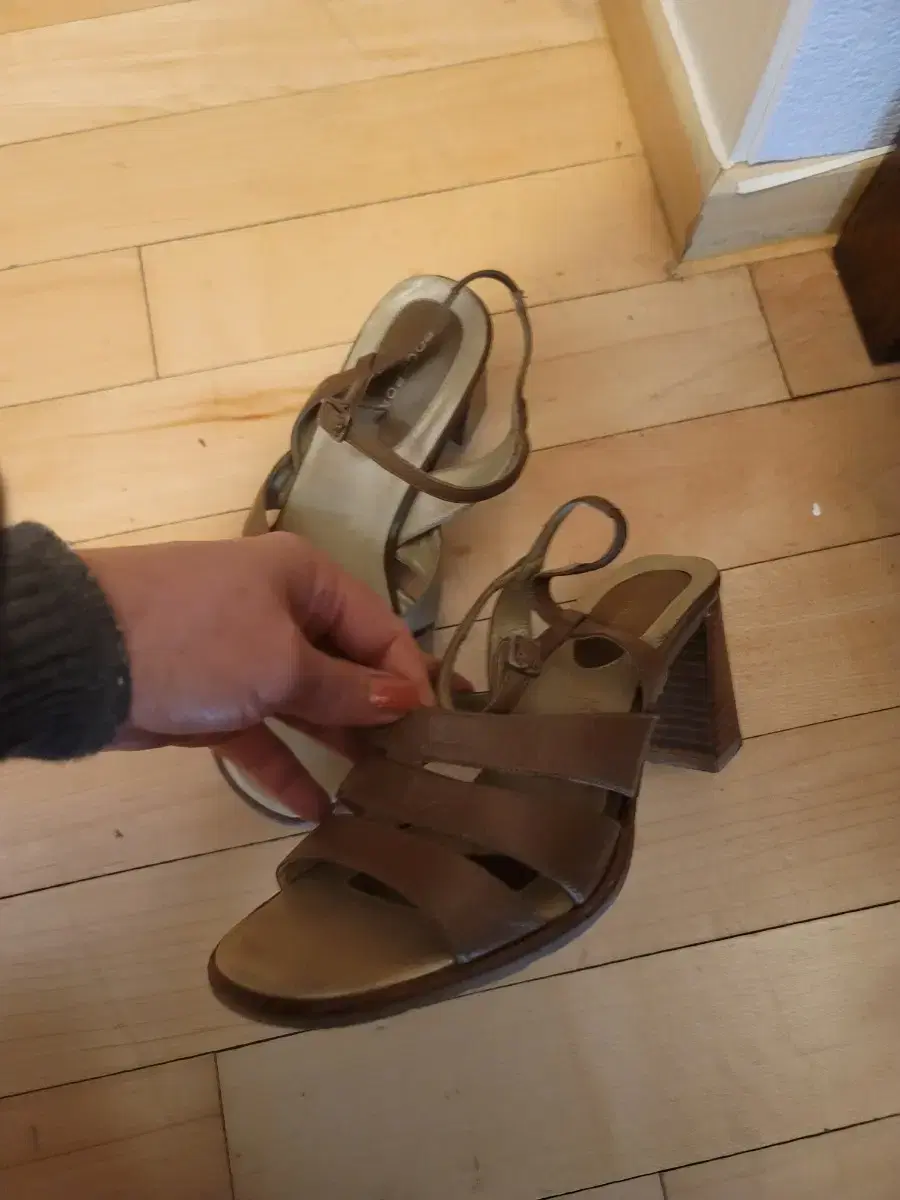 thumbnail-0